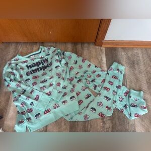 Secret Treasures 2-pc PJs HAPPY CAMPER  size SMALL-NWOT